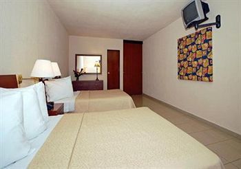 Quality Inn El Tuque Понсе Экстерьер фото